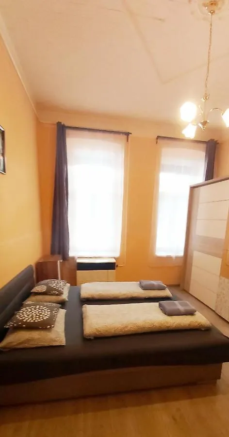 Attila Apartman Apartamento Budapeste
